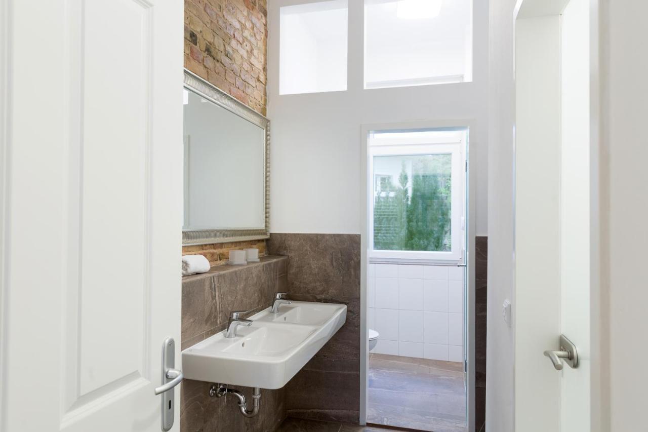 Newton-Appartement Mit 3 Schlafzimmern Berlin Eksteriør billede